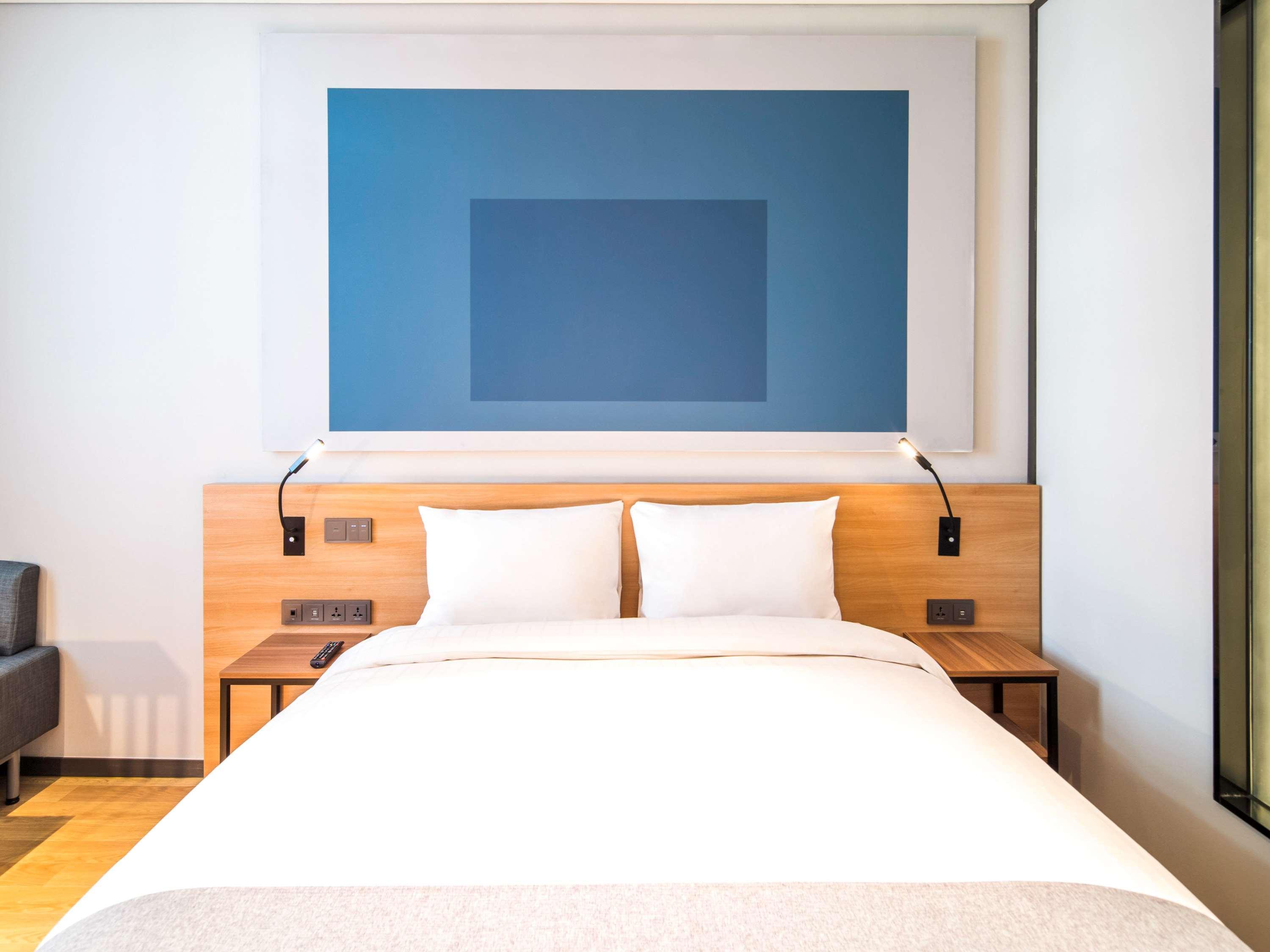 Ibis Ambassador Suwon Hotel Bagian luar foto