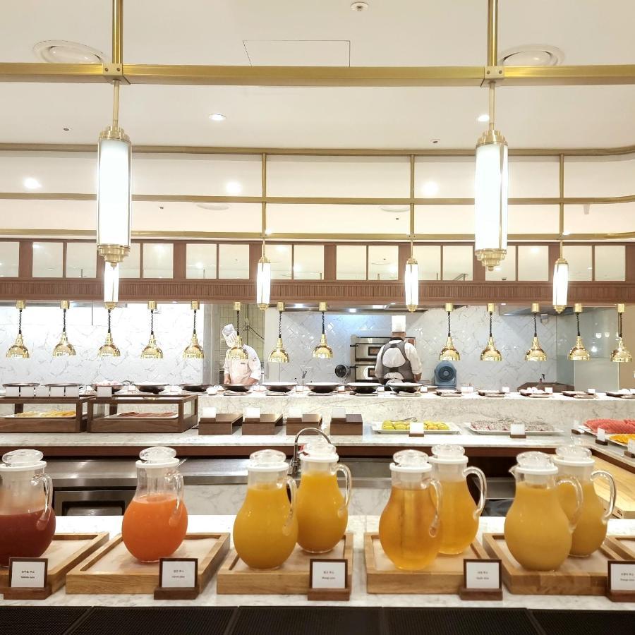 Ibis Ambassador Suwon Hotel Bagian luar foto