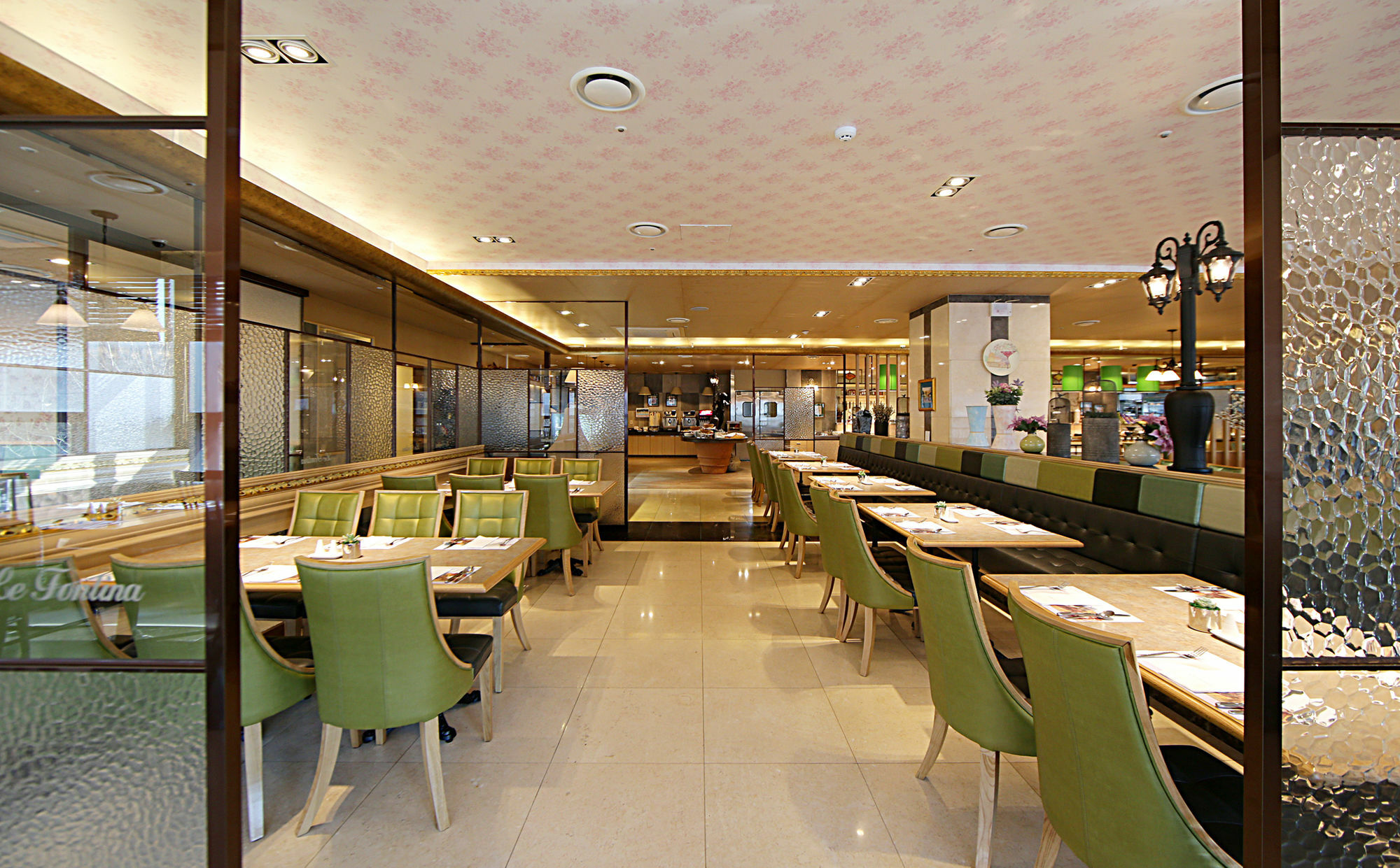 Ibis Ambassador Suwon Hotel Bagian luar foto
